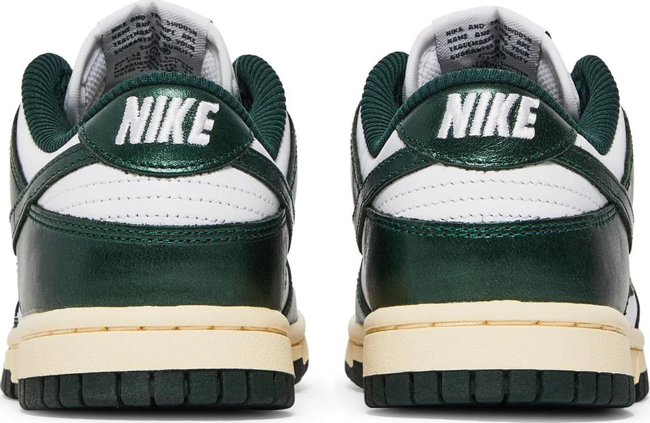 Nike Dunk Low Wmns "Vintage Green"